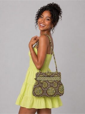 Ladies Vera Bradley “Sittin in a Tree”Quilted Kiss-Lock Shoulder Bag